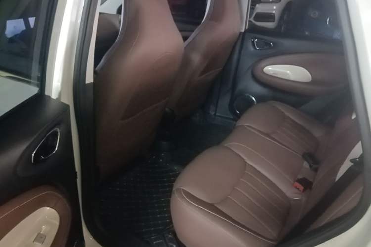 Used Wuling Bingo 2023 410 km Lingxi Deluxe Edition Left Rear Seat