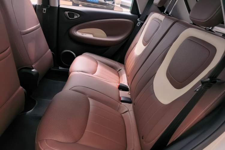 Used Wuling Bingo 2023 333 km Enjoyment Version Left Rear Seat