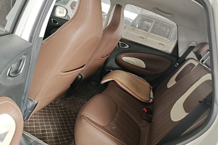 Used Wuling Bingo 2023 333 km Enjoyment Version Left Rear Seat