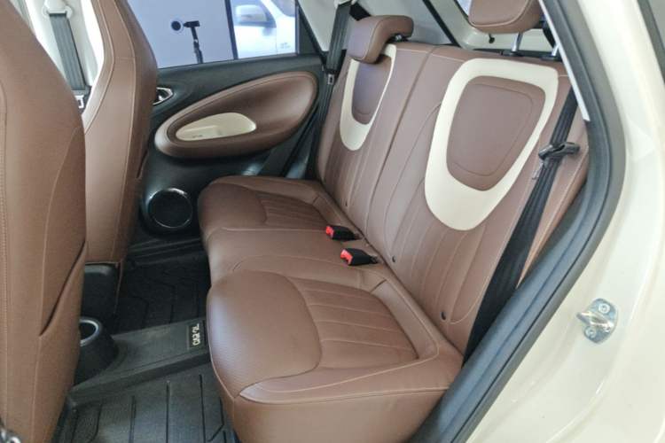 Used Wuling Bingo 2023 333 km Lingxi Connected Version Left Rear Seat