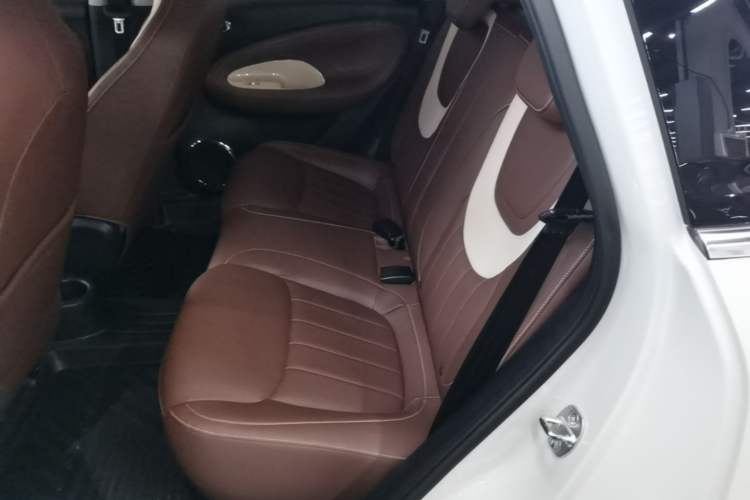 Used Wuling Bingo 2023 333 km Lingxi Connected Version Left Rear Seat
