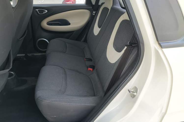 Used Wuling Bingo 2023 333 km Enjoyment Version Left Rear Seat
