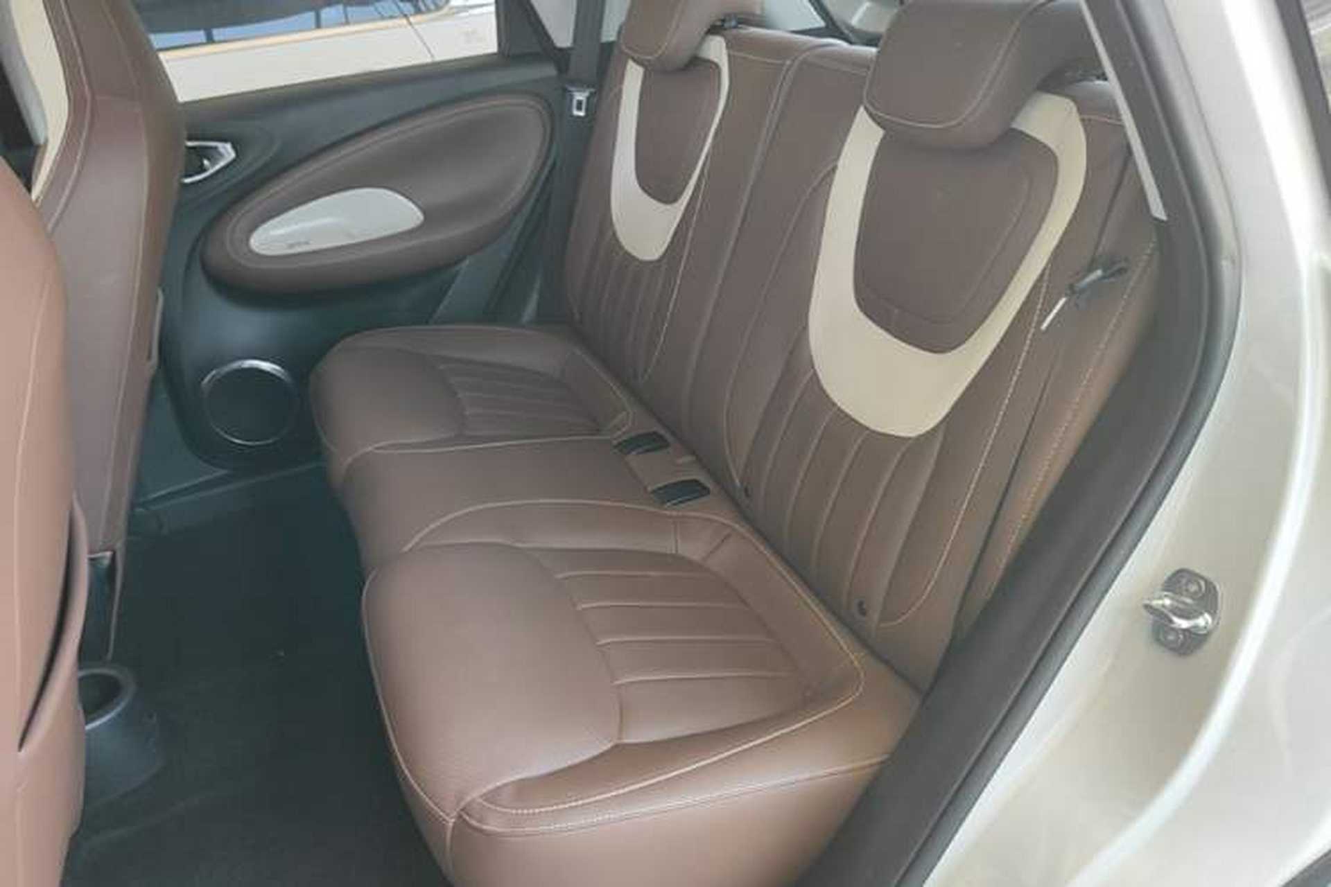 Used Wuling Bingo 2023 333 km Lingxi Connected+ Version Left Rear Seat