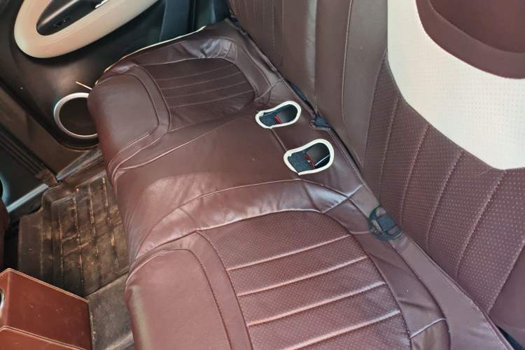 Used Wuling Bingo 2023 203km Light Edition Left Rear Seat
