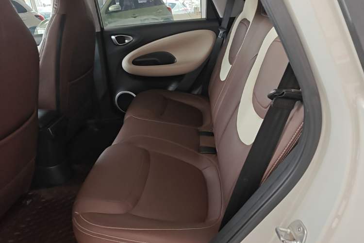 Used Wuling Bingo 2023 203km Light Edition Left Rear Seat