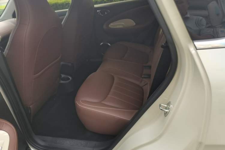 Used Wuling Bingo 2023 333 km Enjoyment Version Left Rear Seat