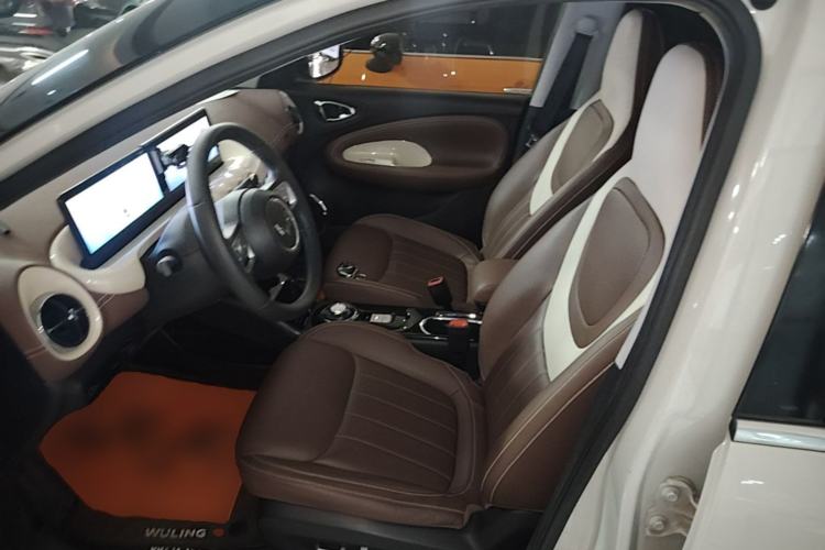 Used Wuling Bingo 2023 333 km Lingxi Connected Version Left Rear Seat