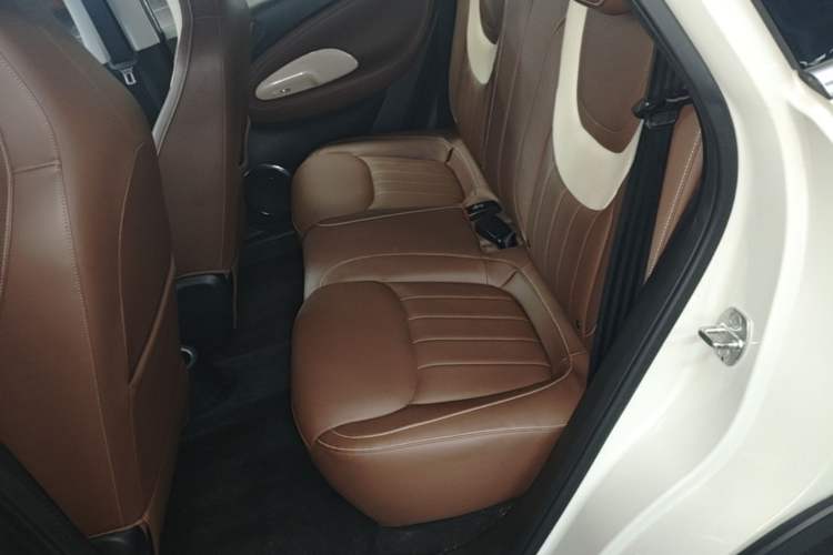 Used Wuling Bingo 2023 333 km Lingxi Connected Version Left Rear Seat