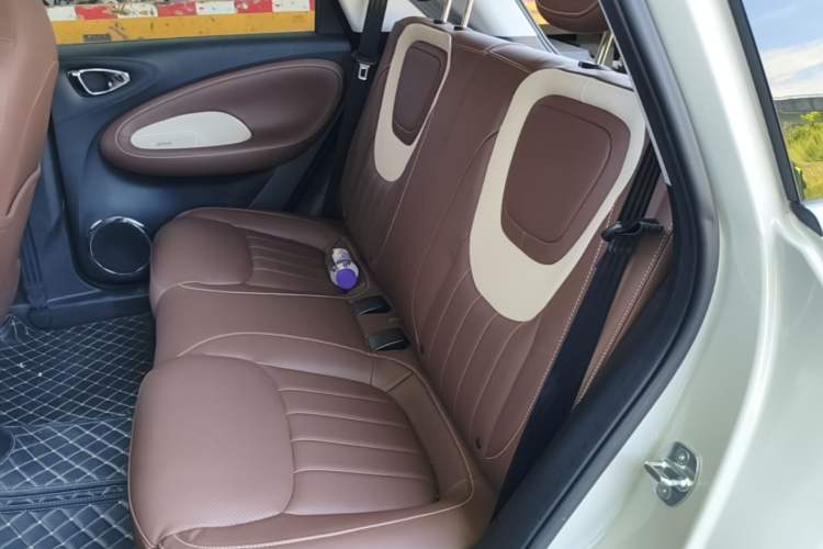 Used Wuling Bingo 2023 333 km Lingxi Connected+ Version Left Rear Seat