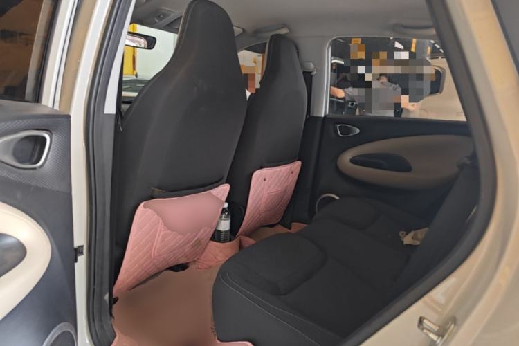 Used Wuling Bingo 2023 203km Light Edition Left Rear Seat