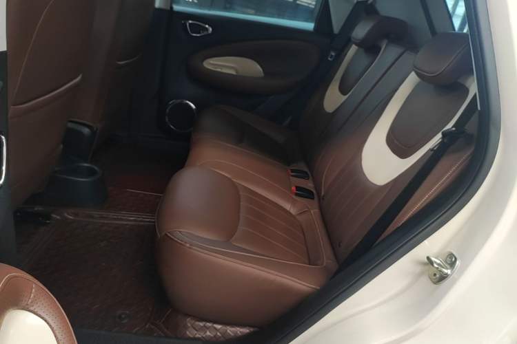 Used Wuling Bingo 2023 333 km Lingxi Connected+ Version Left Rear Seat