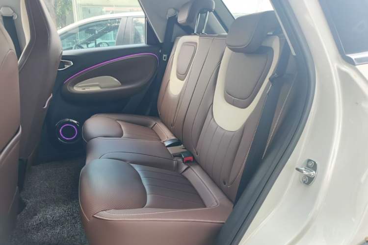 Used Wuling Bingo 2023 333 km Lingxi Connected Version Left Rear Seat