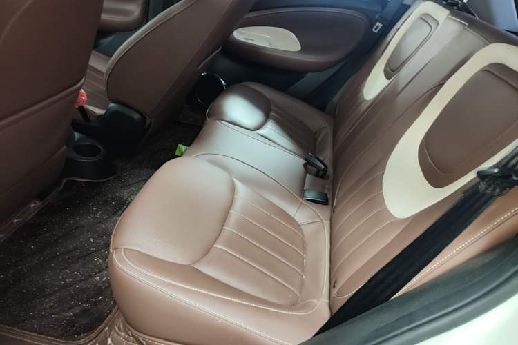 Used Wuling Bingo 2023 333 km Lingxi Connected+ Version Left Rear Seat