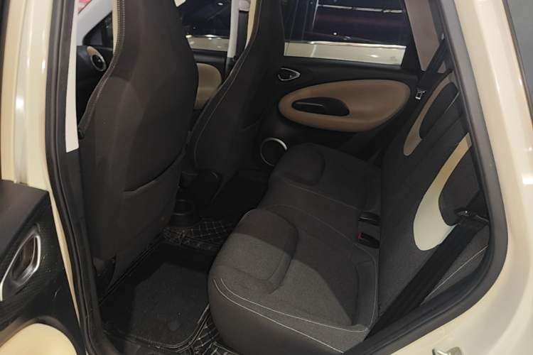 Used Wuling Bingo 2023 333 km Fast-Share Version Left Rear Seat