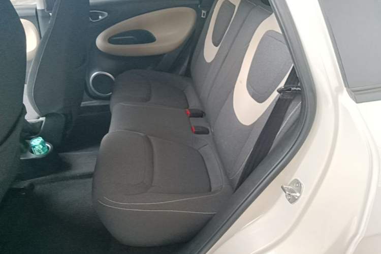 Used Wuling Bingo 2023 203km Light Edition Left Rear Seat