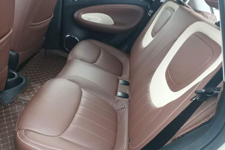 Used Wuling Bingo 2023 333 km Enjoyment Version Left Rear Seat