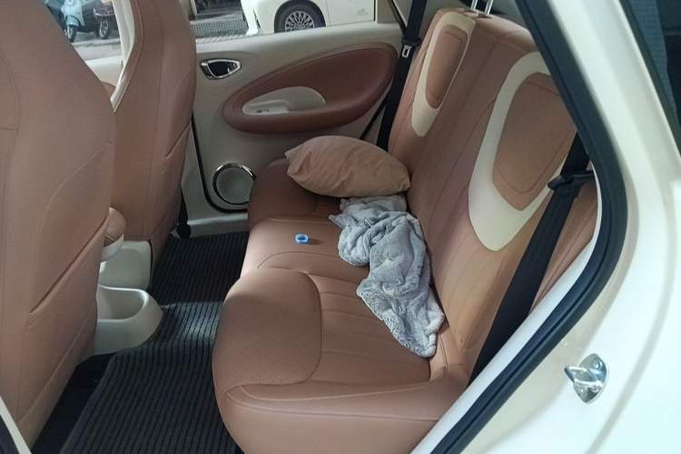 Used Wuling Bingo 2023 333 km Lingxi Connected+ Version Left Rear Seat