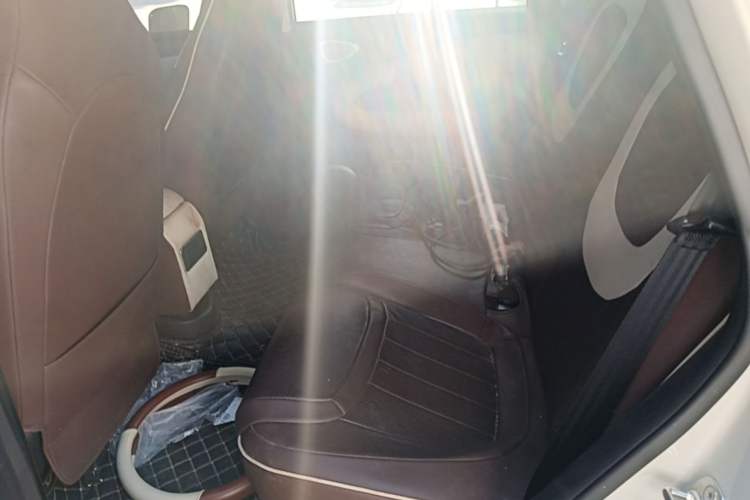 Used Wuling Bingo 2023 203km Light Edition Left Rear Seat