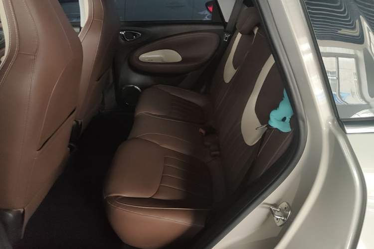 Used Wuling Bingo 2023 410 km Lingxi Deluxe Edition Left Rear Seat