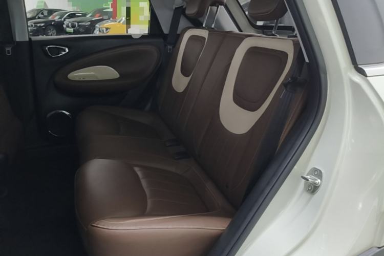 Used Wuling Bingo 2023 333 km Lingxi Connected Version Left Rear Seat