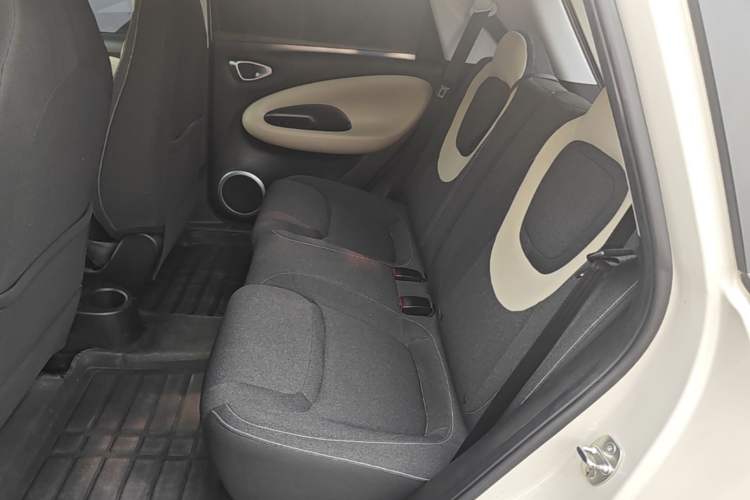 Used Wuling Bingo 2023 203km Light Edition Left Rear Seat