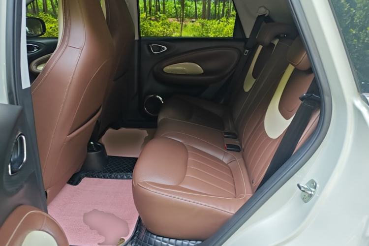 Used Wuling Bingo 2023 333 km Lingxi Connected Version Left Rear Seat