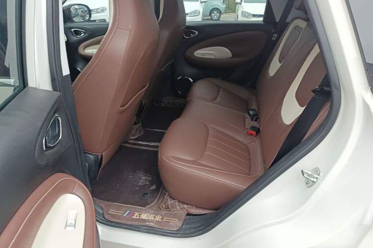 Used Wuling Bingo 2023 333 km Enjoyment Version Left Rear Seat