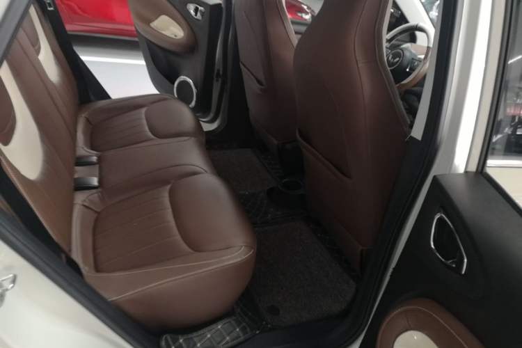 Used Wuling Bingo 2023 333 km Enjoyment Version Left Rear Seat