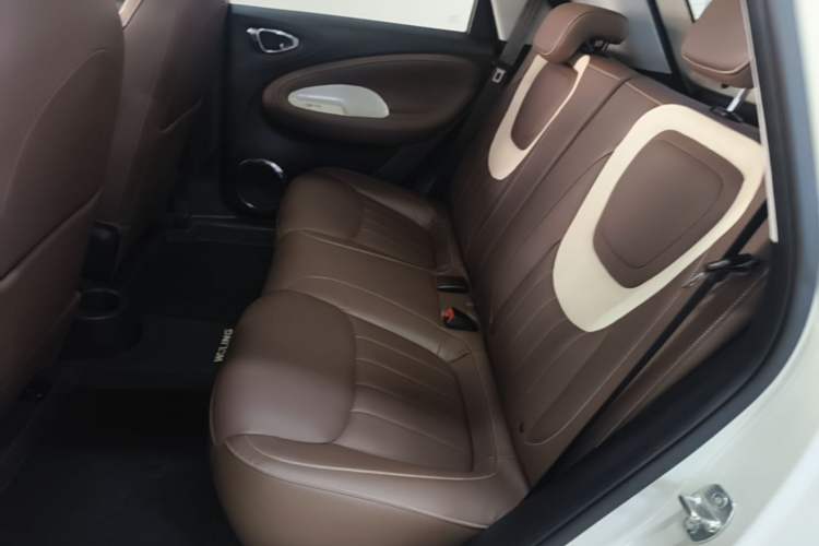 Used Wuling Bingo 2023 333 km Lingxi Connected+ Version Left Rear Seat