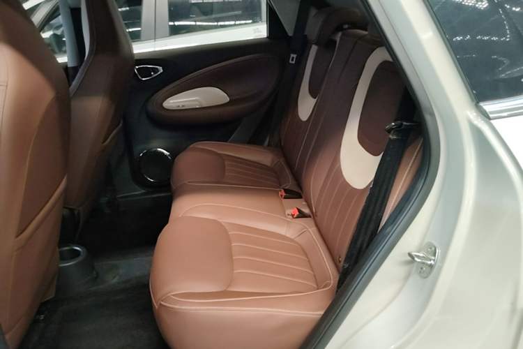 Used Wuling Bingo 2023 333 km Lingxi Connected Version Left Rear Seat