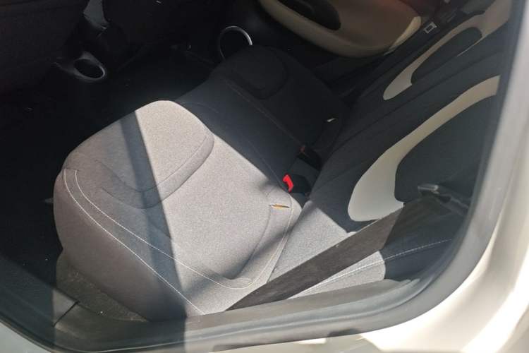 Used Wuling Bingo 2023 203km Light Edition Left Rear Seat