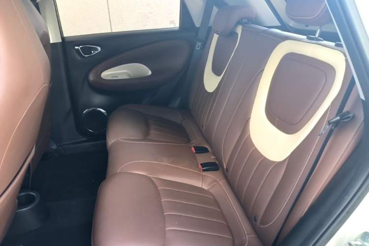 Used Wuling Bingo 2023 333 km Lingxi Connected+ Version Left Rear Seat