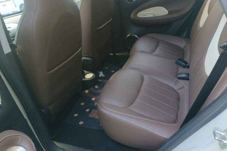 Used Wuling Bingo 2023 333 km Enjoyment Version Left Rear Seat
