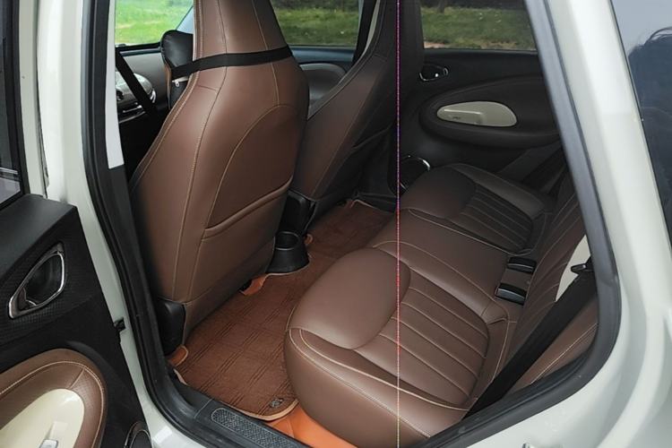 Used Wuling Bingo 2023 333 km Lingxi Connected+ Version Left Rear Seat