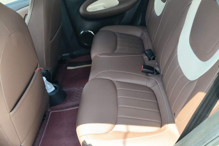 Used Wuling Bingo 2023 333 km Lingxi Connected+ Version Left Rear Seat