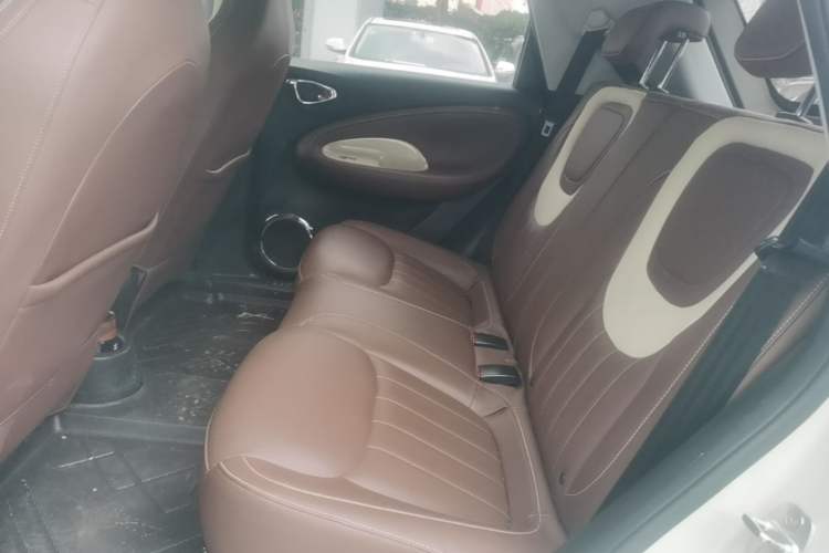 Used Wuling Bingo 2023 333 km Lingxi Connected+ Version Left Rear Seat