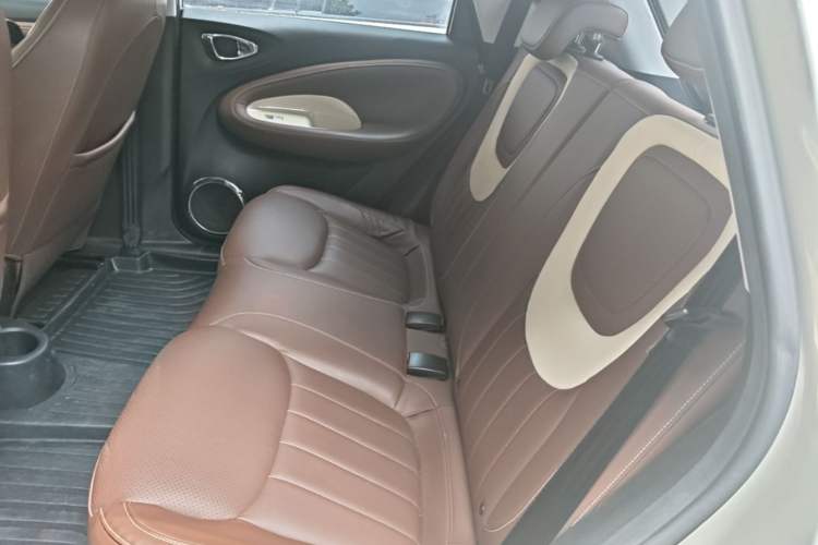 Used Wuling Bingo 2023 333 km Lingxi Connected Version Left Rear Seat