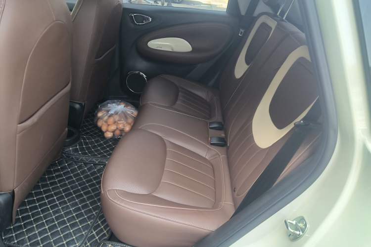 Used Wuling Bingo 2023 333 km Lingxi Connected Version Left Rear Seat