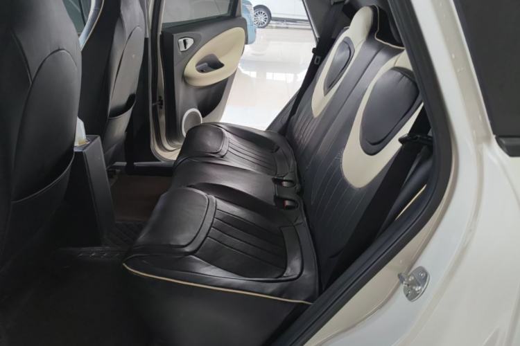 Used Wuling Bingo 2023 203km Light Edition Left Rear Seat