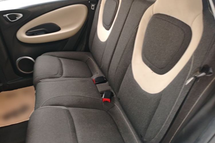 Used Wuling Bingo 2023 333 km Fast-Share Version Left Rear Seat