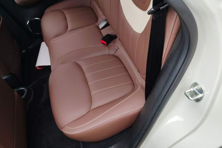 Used Wuling Bingo 2023 333 km Lingxi Connected Version Left Rear Seat