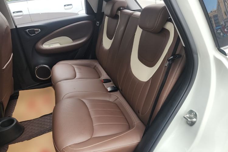 Used Wuling Bingo 2023 333 km Enjoyment Version Left Rear Seat