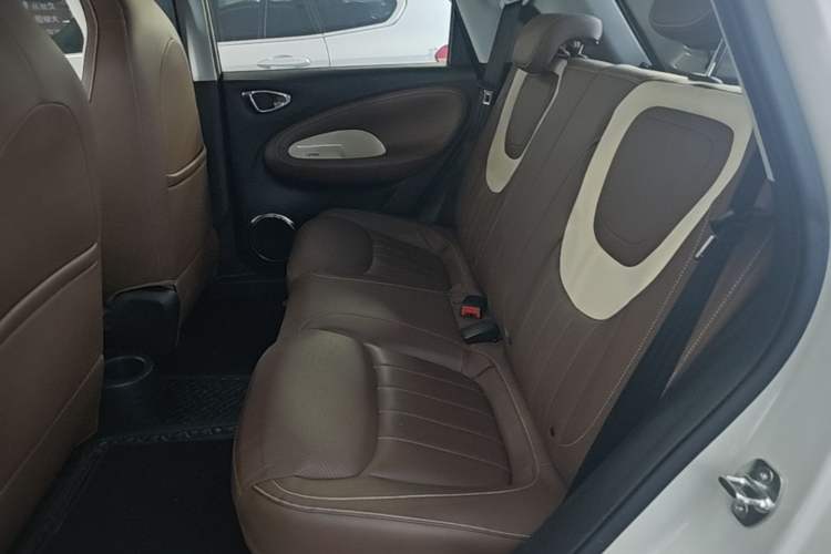 Used Wuling Bingo 2023 333 km Lingxi Connected Version Left Rear Seat