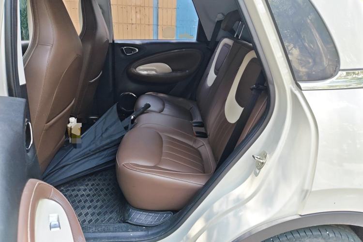 Used Wuling Bingo 2023 333 km Enjoyment Version Left Rear Seat