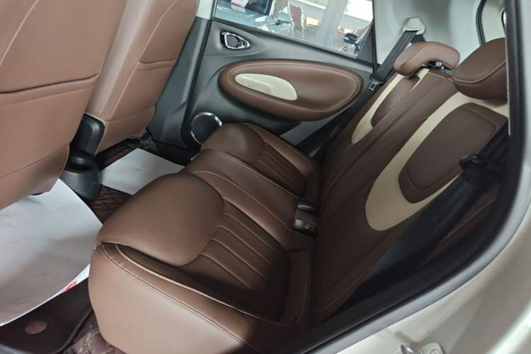 Used Wuling Bingo 2023 333 km Lingxi Connected+ Version Left Rear Seat