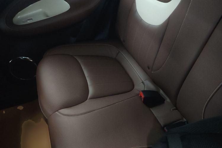 Used Wuling Bingo 2023 333 km Lingxi Connected+ Version Left Rear Seat