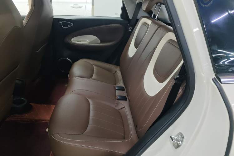 Used Wuling Bingo 2023 333 km Lingxi Connected+ Version Left Rear Seat