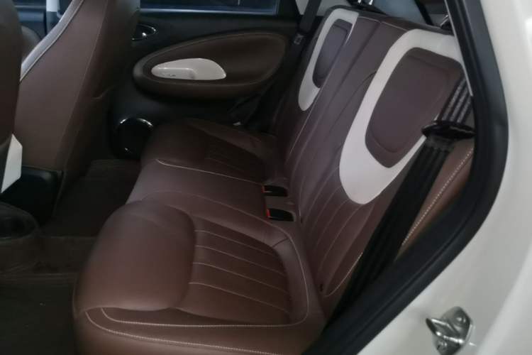Used Wuling Bingo 2023 333 km Enjoyment Version Left Rear Seat