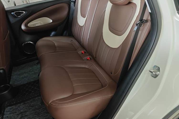 Used Wuling Bingo 2023 333 km Enjoyment Version Left Rear Seat