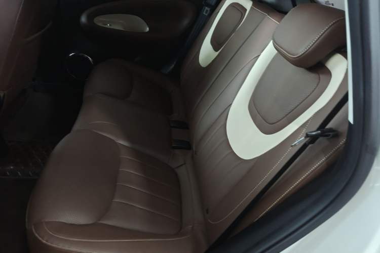 Used Wuling Bingo 2023 333 km Lingxi Connected Version Left Rear Seat